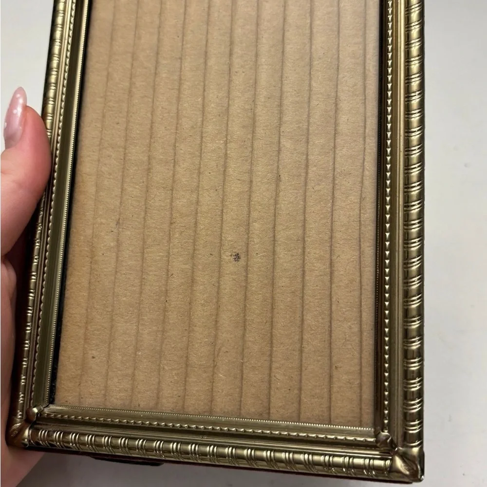 Vintage gold tone picture frame